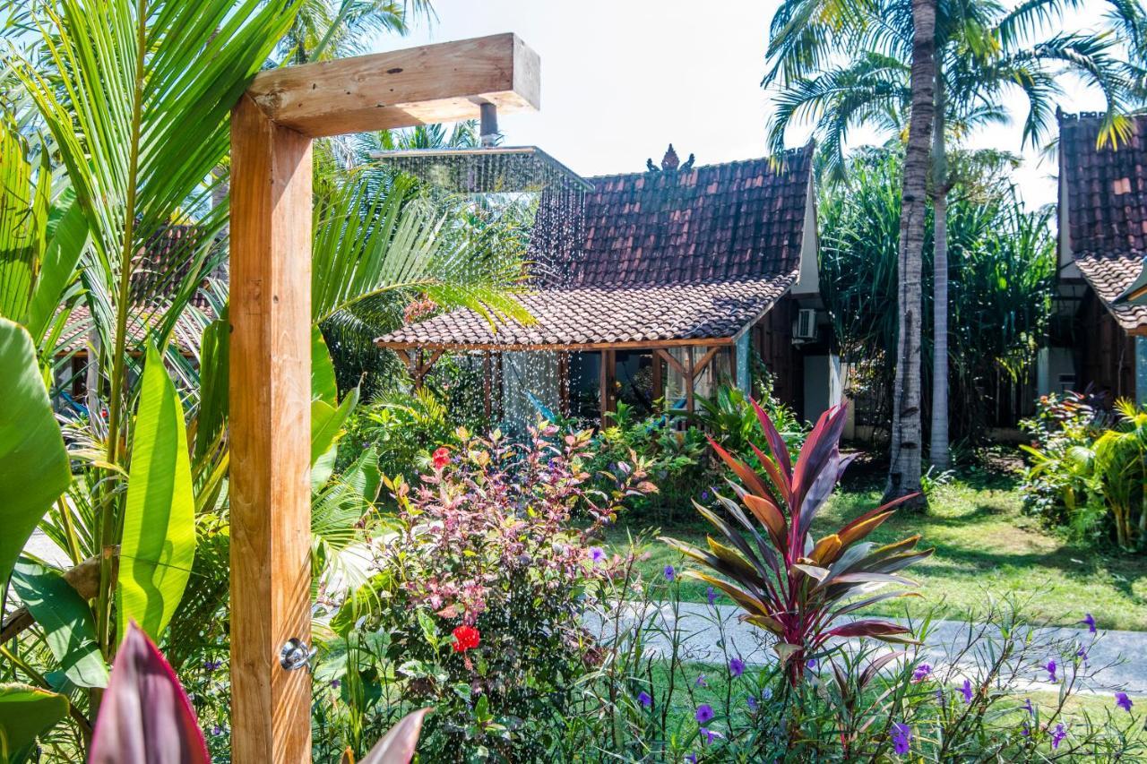 Coconut Garden Resort Gili Trawangan Buitenkant foto